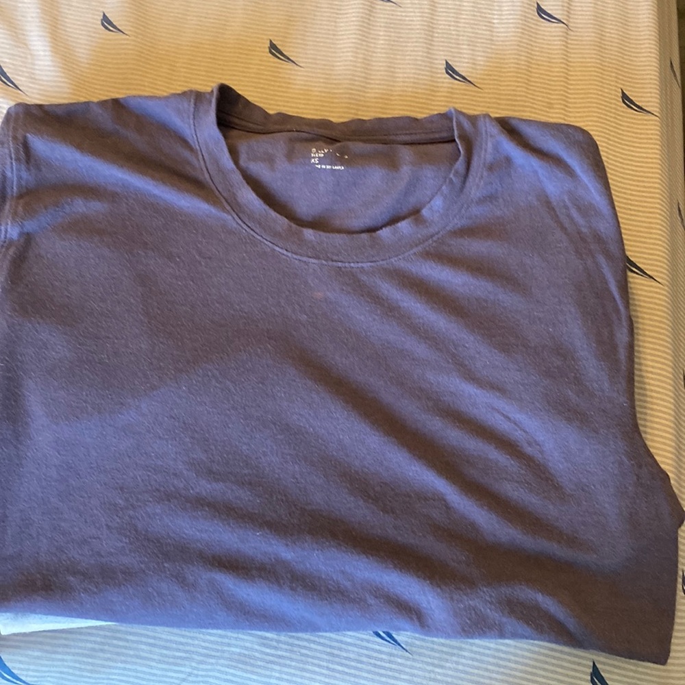 3 Classic t-shirts Size XS